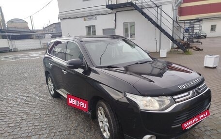 Mitsubishi Outlander III рестайлинг 3, 2012 год, 1 250 000 рублей, 3 фотография