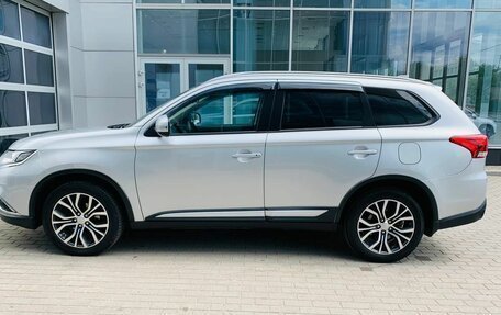 Mitsubishi Outlander III рестайлинг 3, 2017 год, 1 850 000 рублей, 8 фотография