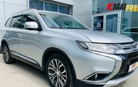 Mitsubishi Outlander III рестайлинг 3, 2017 год, 1 850 000 рублей, 3 фотография