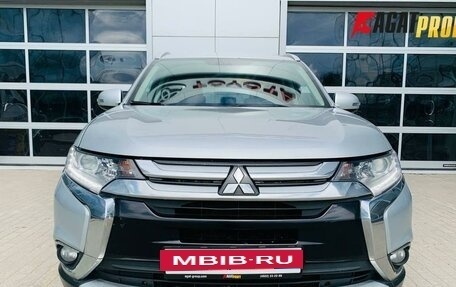 Mitsubishi Outlander III рестайлинг 3, 2017 год, 1 850 000 рублей, 2 фотография