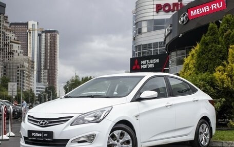 Hyundai Solaris II рестайлинг, 2015 год, 945 000 рублей, 1 фотография