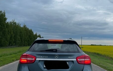 Mercedes-Benz GLA, 2015 год, 1 400 000 рублей, 2 фотография