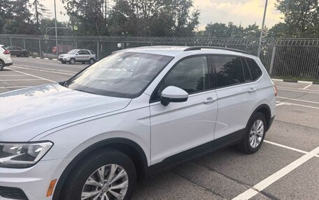 Volkswagen Tiguan II, 2017 год, 1 860 000 рублей, 2 фотография