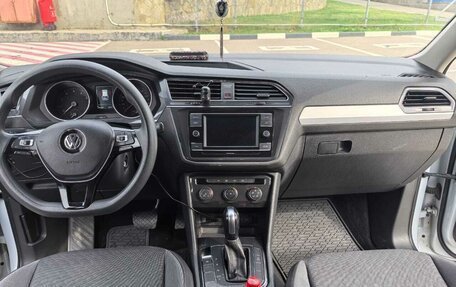 Volkswagen Tiguan II, 2017 год, 1 860 000 рублей, 10 фотография