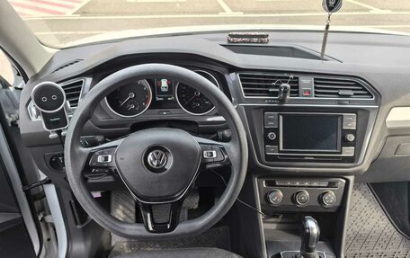 Volkswagen Tiguan II, 2017 год, 1 860 000 рублей, 8 фотография