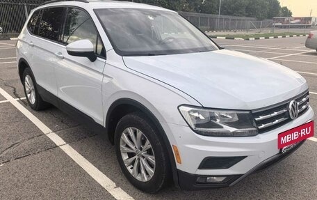 Volkswagen Tiguan II, 2017 год, 1 860 000 рублей, 6 фотография