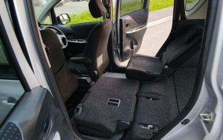 Toyota Ractis I, 2009 год, 750 000 рублей, 11 фотография