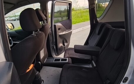 Toyota Ractis I, 2009 год, 750 000 рублей, 15 фотография