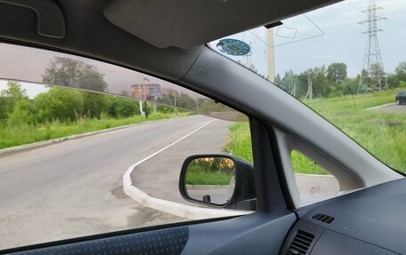 Toyota Ractis I, 2009 год, 750 000 рублей, 30 фотография