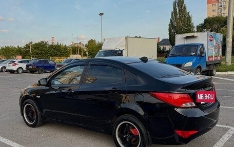 Hyundai Solaris II рестайлинг, 2014 год, 900 000 рублей, 7 фотография