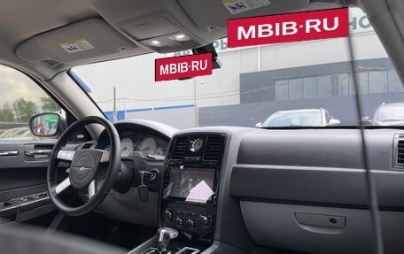 Chrysler 300C II, 2006 год, 930 000 рублей, 22 фотография