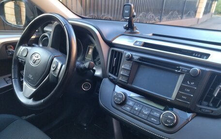 Toyota RAV4, 2015 год, 2 400 000 рублей, 9 фотография