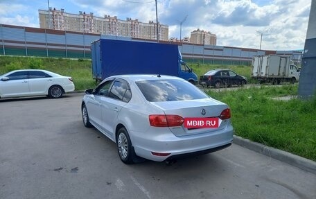 Volkswagen Jetta VI, 2011 год, 850 000 рублей, 4 фотография