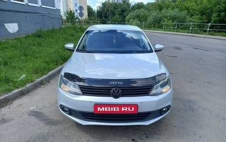Volkswagen Jetta VI, 2011 год, 850 000 рублей, 5 фотография