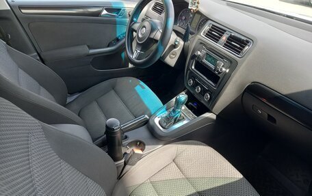 Volkswagen Jetta VI, 2011 год, 850 000 рублей, 8 фотография
