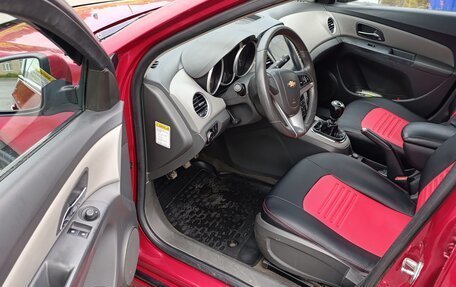 Chevrolet Cruze II, 2010 год, 570 000 рублей, 5 фотография