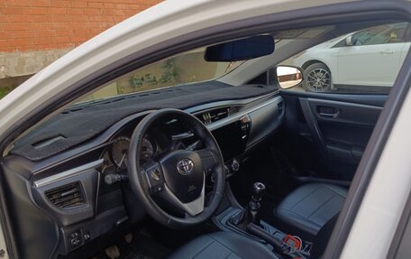 Toyota Corolla, 2013 год, 800 000 рублей, 5 фотография