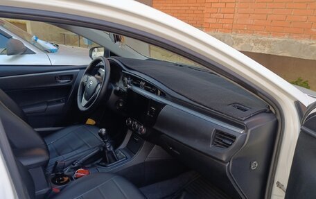 Toyota Corolla, 2013 год, 800 000 рублей, 3 фотография