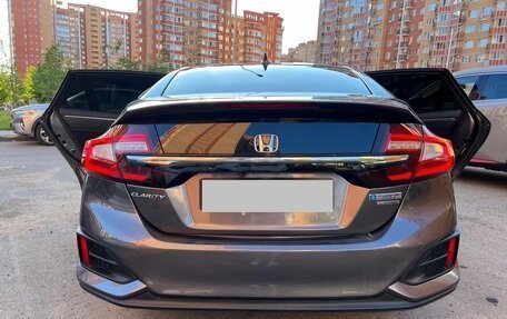 Honda Clarity, 2018 год, 1 750 000 рублей, 2 фотография