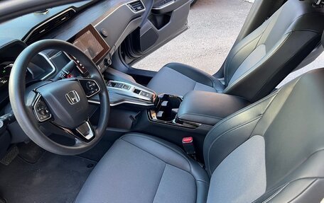 Honda Clarity, 2018 год, 1 750 000 рублей, 7 фотография