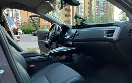 Honda Clarity, 2018 год, 1 750 000 рублей, 11 фотография