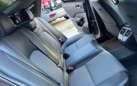 Honda Clarity, 2018 год, 1 750 000 рублей, 13 фотография