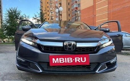 Honda Clarity, 2018 год, 1 750 000 рублей, 5 фотография