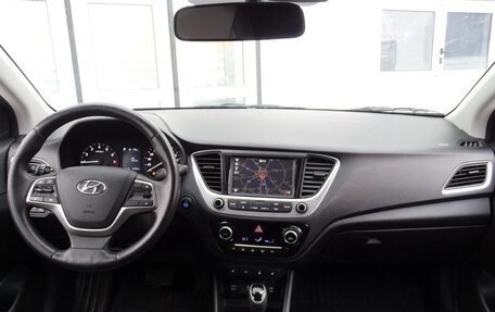 Hyundai Solaris II рестайлинг, 2017 год, 1 490 000 рублей, 3 фотография