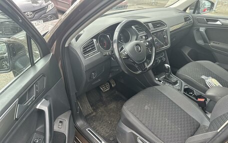 Volkswagen Tiguan II, 2018 год, 2 299 000 рублей, 8 фотография