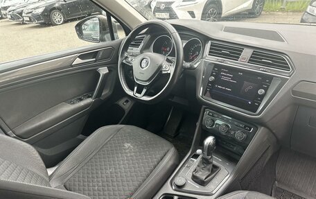 Volkswagen Tiguan II, 2018 год, 2 299 000 рублей, 5 фотография
