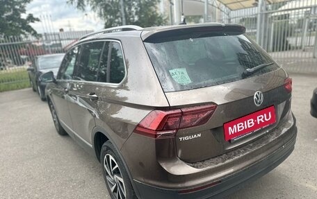 Volkswagen Tiguan II, 2018 год, 2 299 000 рублей, 4 фотография
