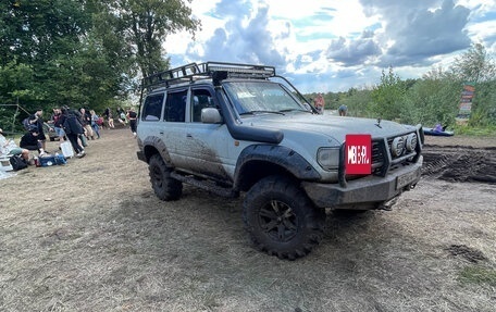 Toyota Land Cruiser 80 рестайлинг, 1997 год, 1 590 000 рублей, 3 фотография