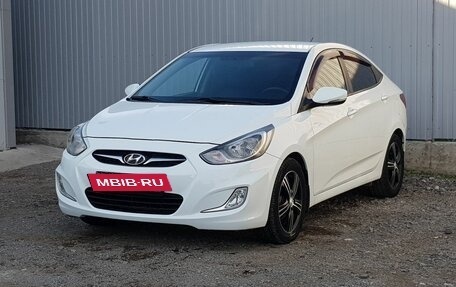 Hyundai Solaris II рестайлинг, 2013 год, 999 000 рублей, 2 фотография