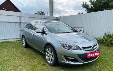 Opel Astra J, 2012 год, 890 000 рублей, 3 фотография