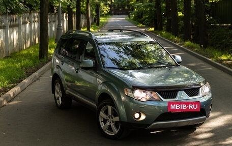 Mitsubishi Outlander III рестайлинг 3, 2007 год, 1 300 000 рублей, 2 фотография