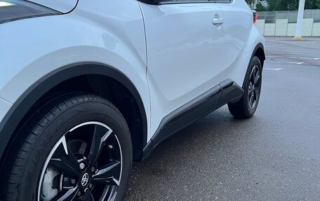 Toyota C-HR I рестайлинг, 2022 год, 3 550 000 рублей, 3 фотография