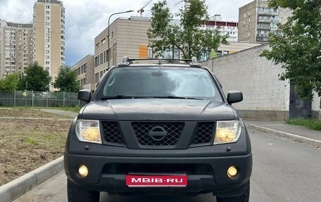 Nissan Navara (Frontier), 2007 год, 680 000 рублей, 1 фотография