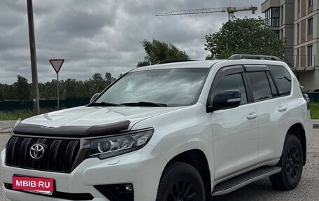 Toyota Land Cruiser Prado 150 рестайлинг 2, 2020 год, 4 900 000 рублей, 1 фотография