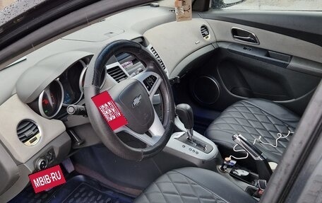 Chevrolet Cruze II, 2010 год, 750 000 рублей, 8 фотография