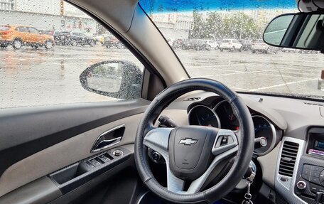 Chevrolet Cruze II, 2010 год, 750 000 рублей, 9 фотография