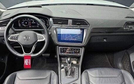 Volkswagen Tiguan II, 2022 год, 3 080 000 рублей, 5 фотография