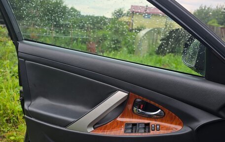 Toyota Camry, 2010 год, 1 600 000 рублей, 10 фотография