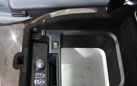 Land Rover Range Rover IV рестайлинг, 2013 год, 3 290 000 рублей, 19 фотография