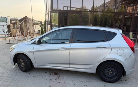 Hyundai Solaris II рестайлинг, 2015 год, 780 000 рублей, 3 фотография