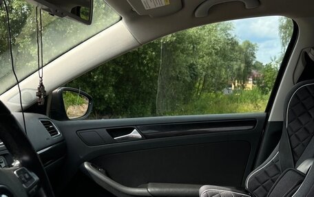 Volkswagen Jetta VI, 2012 год, 1 050 000 рублей, 13 фотография
