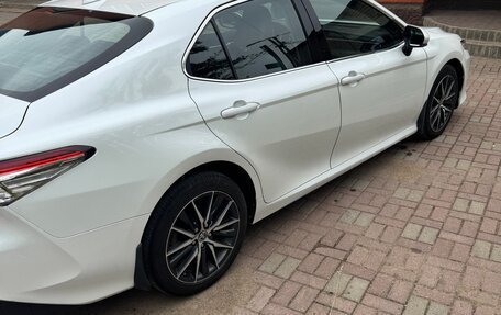 Toyota Camry, 2021 год, 3 300 000 рублей, 7 фотография