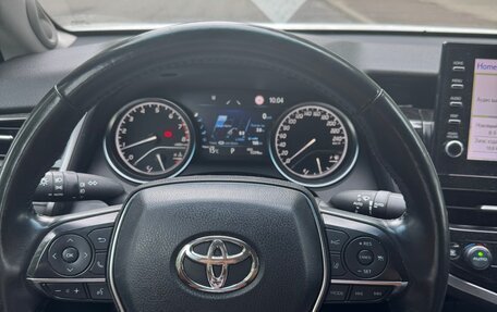 Toyota Camry, 2021 год, 3 300 000 рублей, 4 фотография