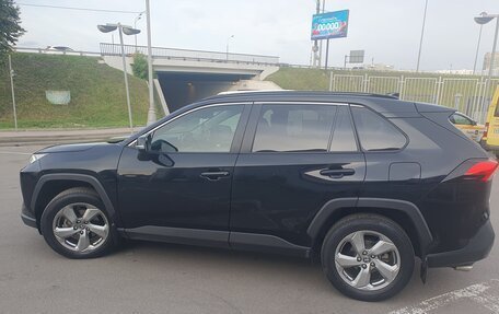 Toyota RAV4, 2021 год, 4 100 000 рублей, 6 фотография