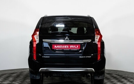 Mitsubishi Pajero Sport III рестайлинг, 2018 год, 2 599 000 рублей, 6 фотография