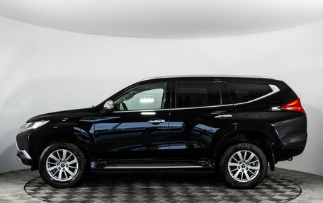Mitsubishi Pajero Sport III рестайлинг, 2018 год, 2 599 000 рублей, 8 фотография